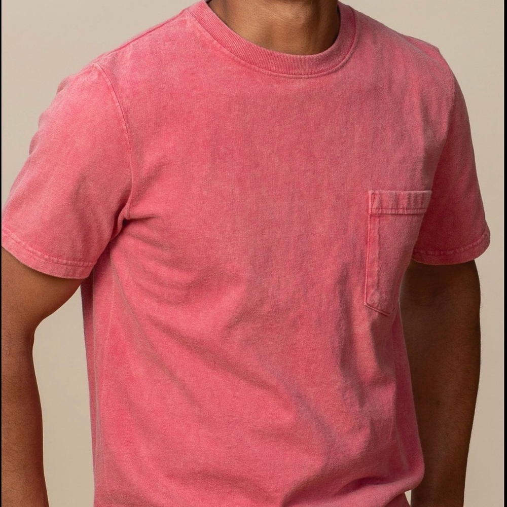 Comfort Colors Coral Short Sleeve Pocket Tee